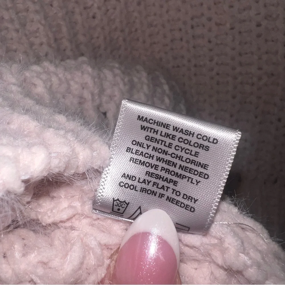 Madden Girl Pink Chunky Cable Knit Cropped Sweater NWT Size S - Picture 8 of 10
